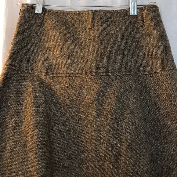 Long brown skirt. - Picture 2 of 4